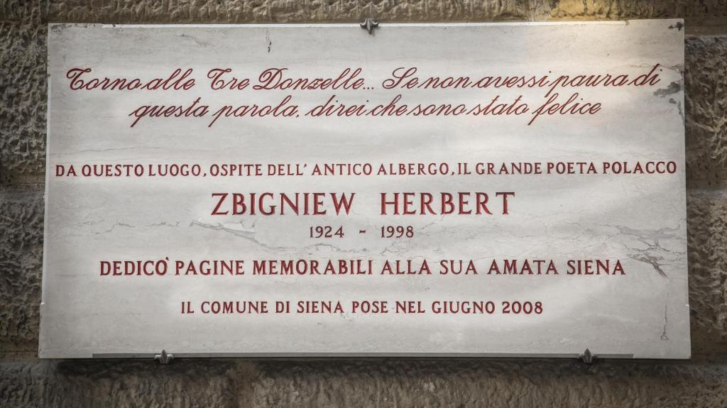 Tre Donzelle Hotel *